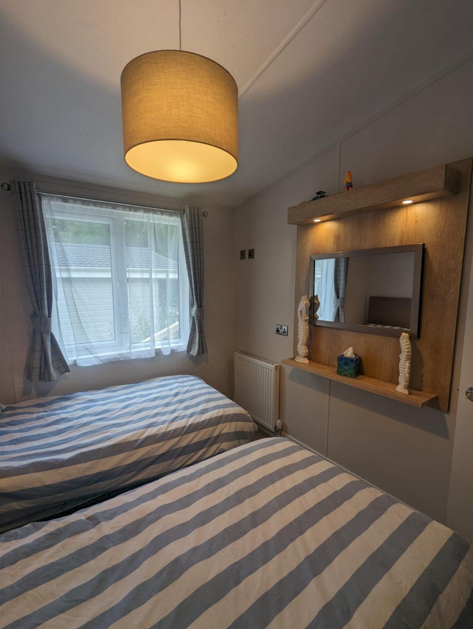 מילפורד און סי Luxury Stunning Sensation Lodge On 5 Star Shorefield Country Park New Forest Entertainment And Leisure Passes Included מראה חיצוני תמונה