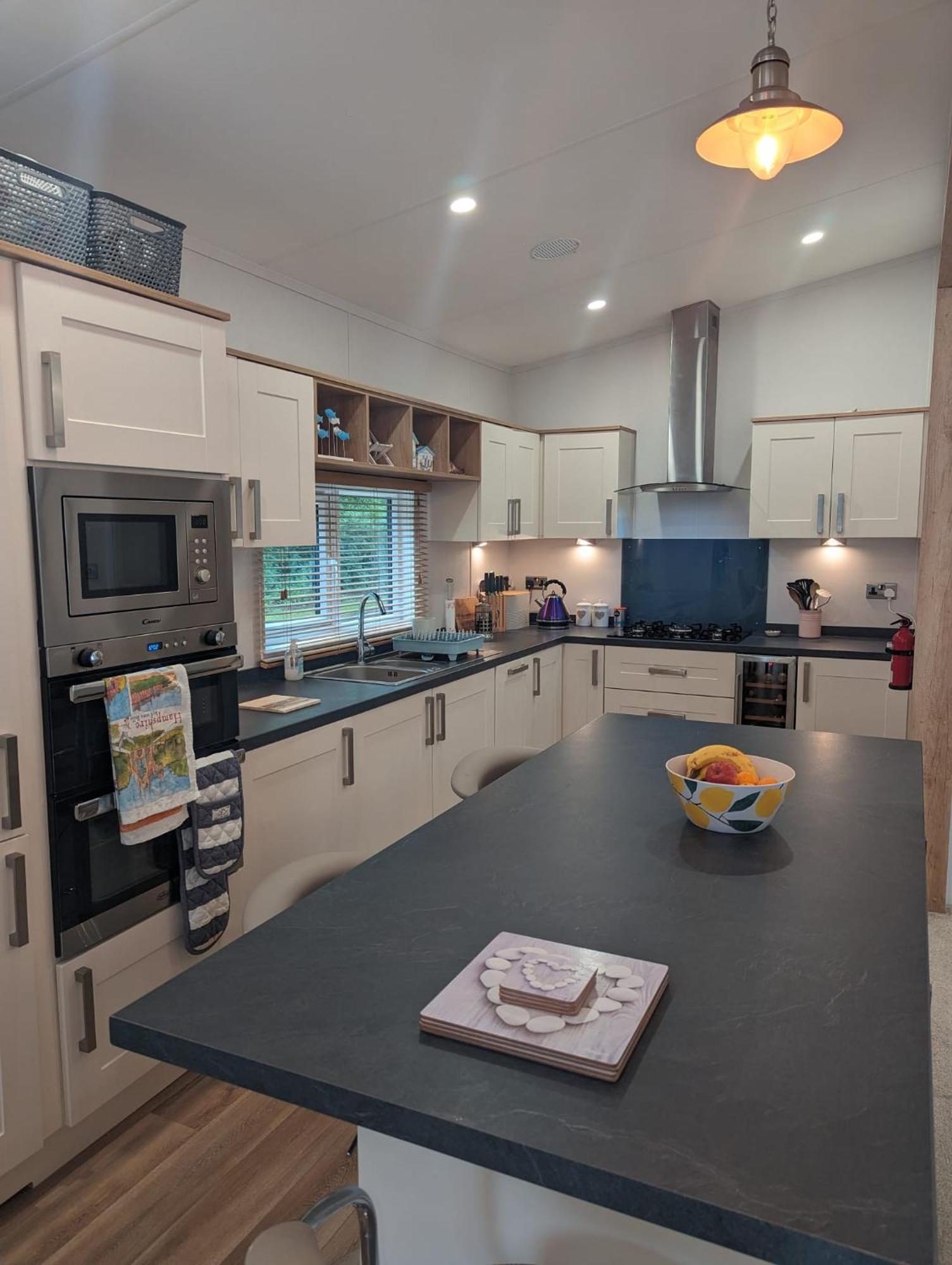 מילפורד און סי Luxury Stunning Sensation Lodge On 5 Star Shorefield Country Park New Forest Entertainment And Leisure Passes Included מראה חיצוני תמונה